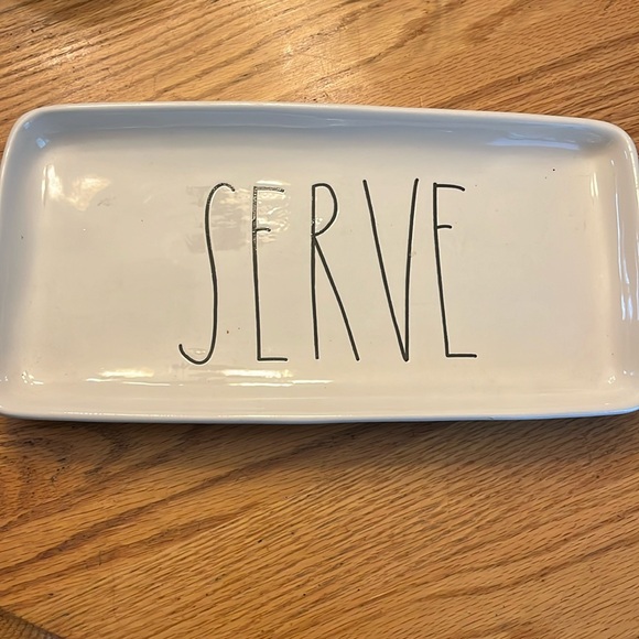 Rae Dunn ceramic SERVE tray - Picture 1 of 1